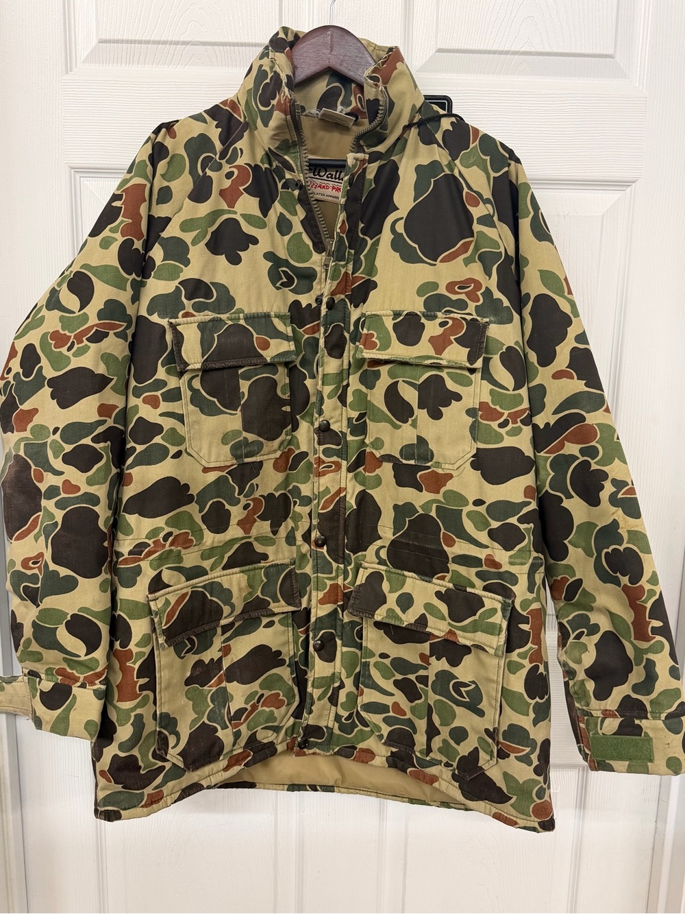 vintage Walls Camo Jacket